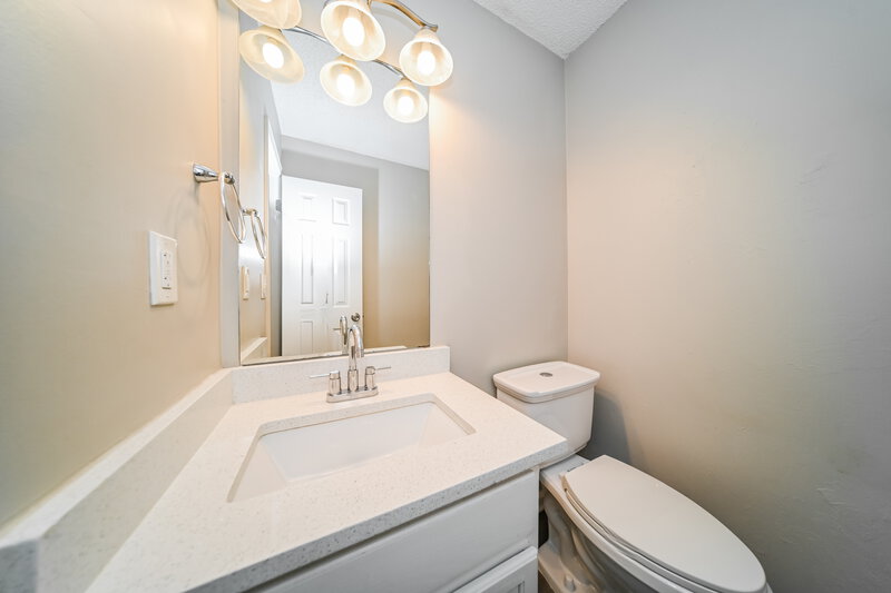 2,465/Mo, 6243 Sayler Park Lithonia, GA 30058 Bathroom View 2