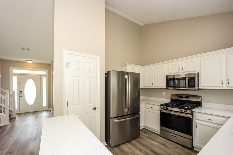 2,015/Mo, 1072 Wynnbrook Ln Jonesboro, GA 30238 Kitchen View 2