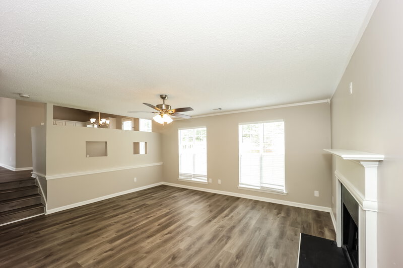 2,015/Mo, 1072 Wynnbrook Ln Jonesboro, GA 30238 Family Room View