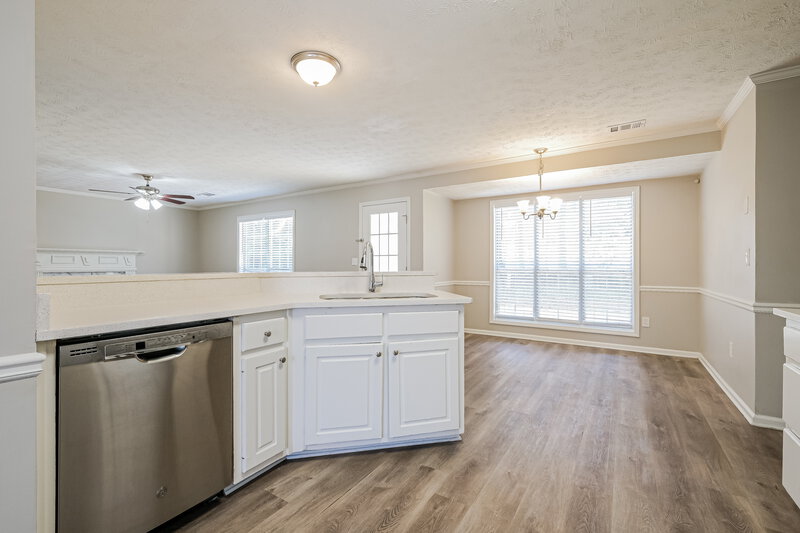 2,570/Mo, 1370 Ox Bridge Way Lawrenceville, GA 30043 Kitchen View