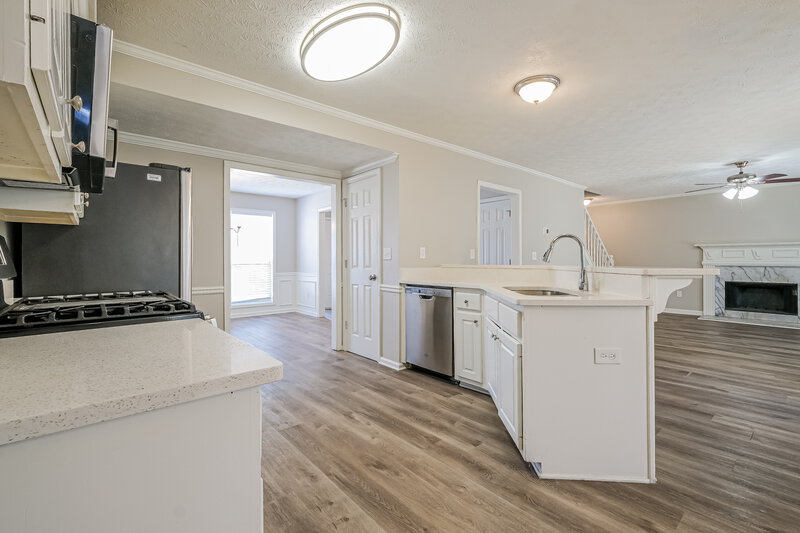 2,570/Mo, 1370 Ox Bridge Way Lawrenceville, GA 30043 Kitchen View 3