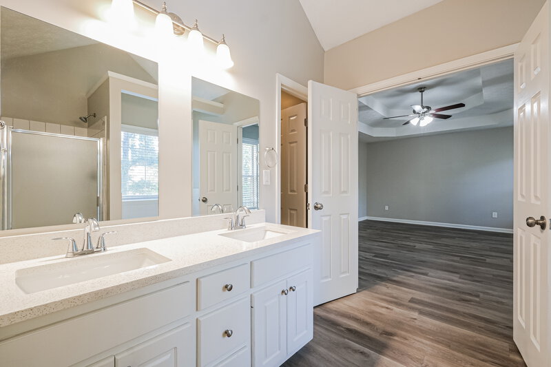 2,570/Mo, 1370 Ox Bridge Way Lawrenceville, GA 30043 Main Bathroom View