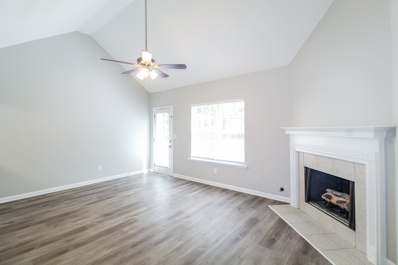 3,120/Mo, 1374 Stephens Pond Vw Loganville, GA 30052 Living Room View