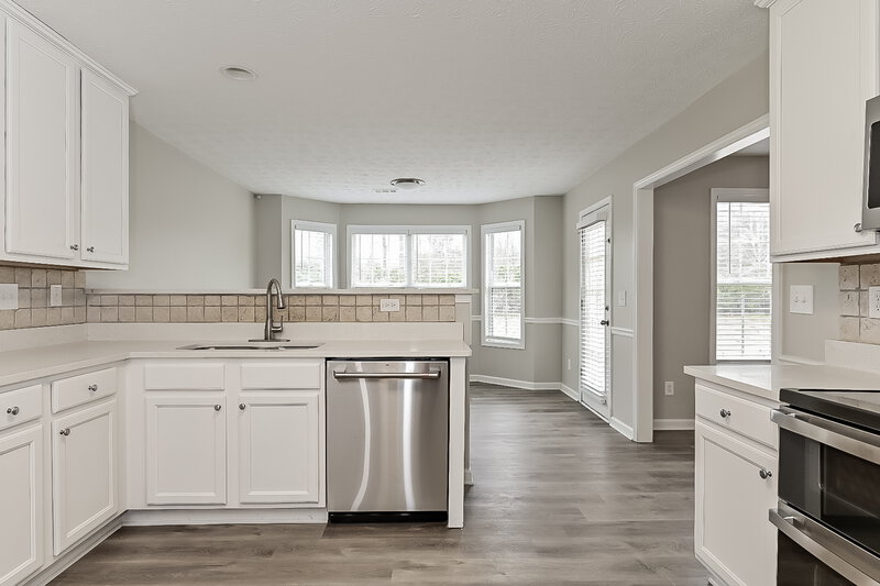3,340/Mo, 1137 Bowlin Dr Locust Grove, GA 30248 Kitchen View