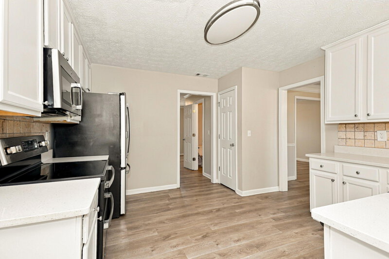 2,135/Mo, 1137 Bowlin Dr Locust Grove, GA 30248 Kitchen View