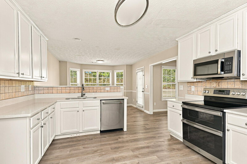 2,135/Mo, 1137 Bowlin Dr Locust Grove, GA 30248 Kitchen View 2