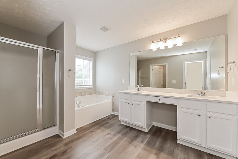 3,340/Mo, 1137 Bowlin Dr Locust Grove, GA 30248 Main Bathroom View
