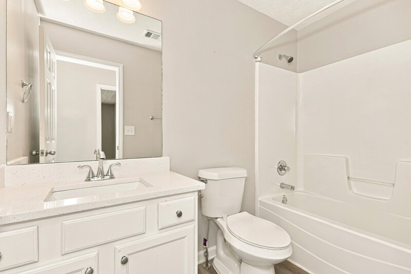 2,135/Mo, 1137 Bowlin Dr Locust Grove, GA 30248 Bathroom View