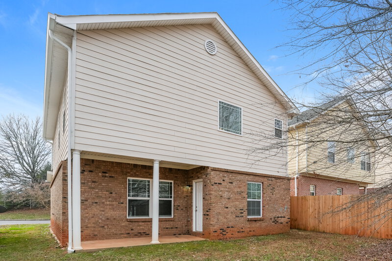 1,900/Mo, 4014 Haworth Pkwy McDonough, GA 30253 Rear View 2