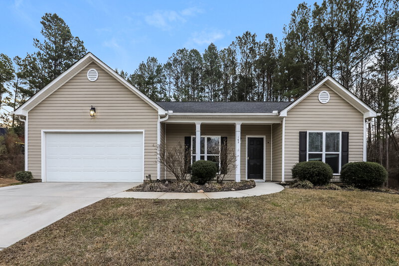 2,100/Mo, 165 Spring Cir Senoia, GA 30276 External View