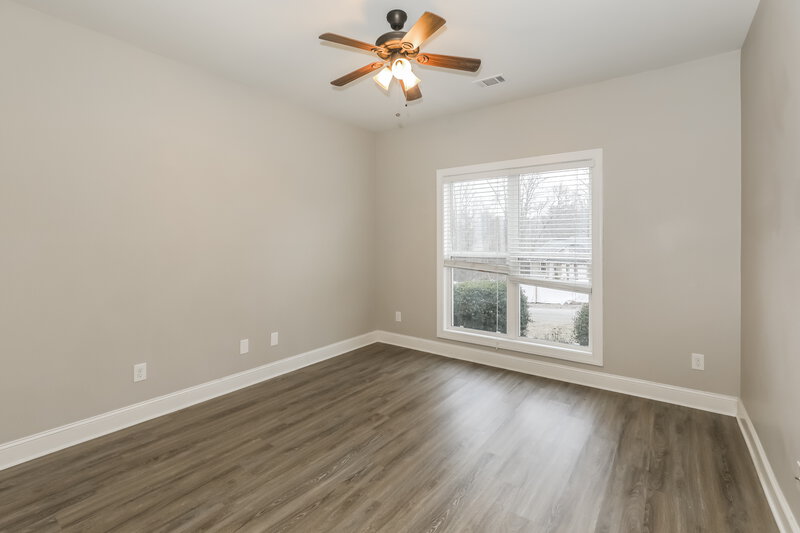 2,100/Mo, 165 Spring Cir Senoia, GA 30276 Main Bedroom View