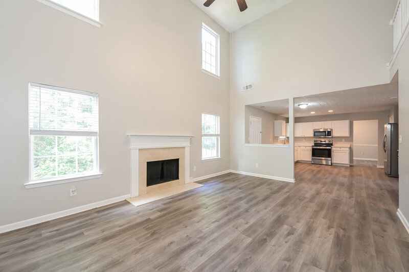 2,515/Mo, 7023 Red Maple Ln Lithonia, GA 30058 Family Room View