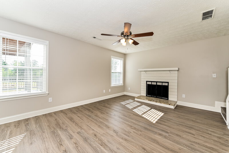 3,020/Mo, 130 Bridgemill Dr Hampton, GA 30228 Living Room View