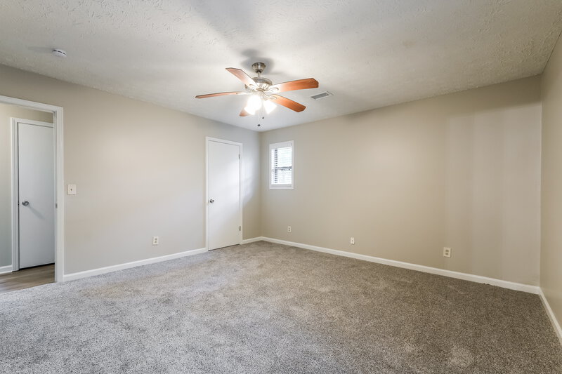 2,040/Mo, 319 Knollwood Ln Woodstock, GA 30188 Main Bedroom View 2