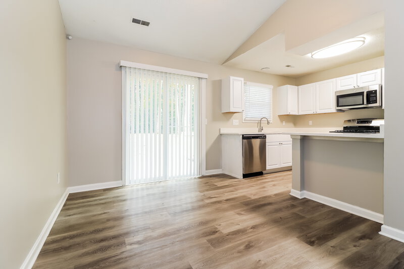 2,025/Mo, 876 Highland Ter NE Marietta, GA 30066 Dining Room View