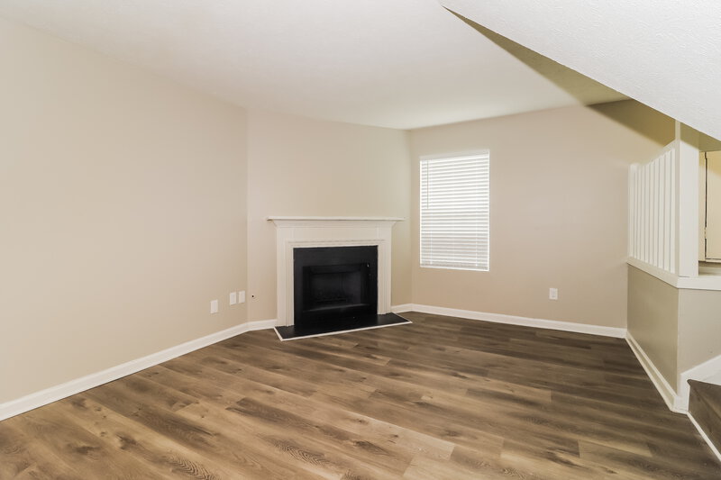 2,025/Mo, 876 Highland Ter NE Marietta, GA 30066 Family Room View