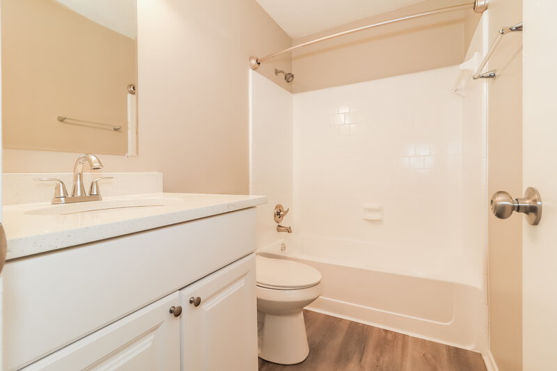 2,025/Mo, 876 Highland Ter NE Marietta, GA 30066 Main Bathroom View