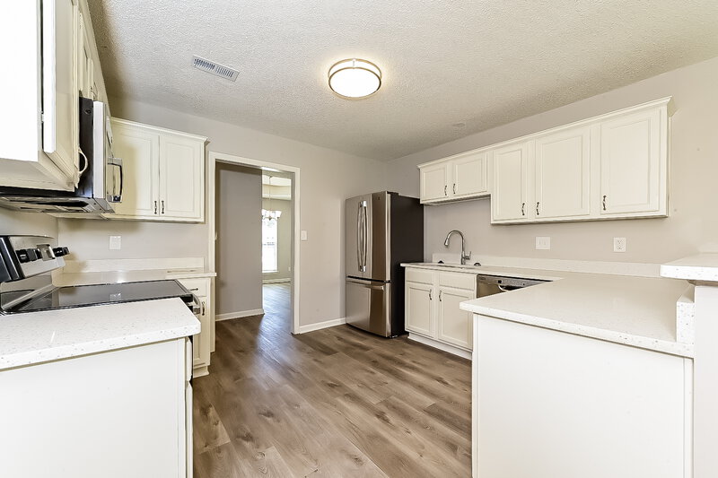 3,360/Mo, 5567 Katherine Village Dr Ellenwood, GA 30294 Kitchen View