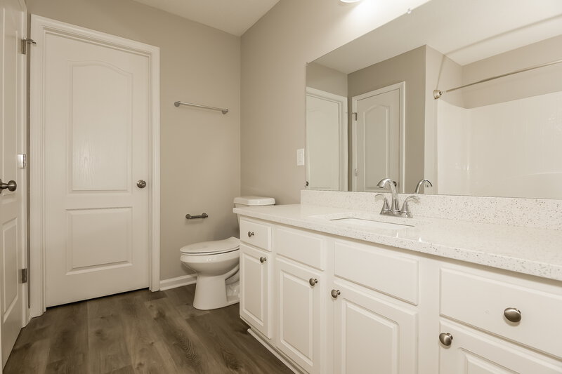 2,450/Mo, 3264 Tiara Cir Atlanta, GA 30311 Bathroom View
