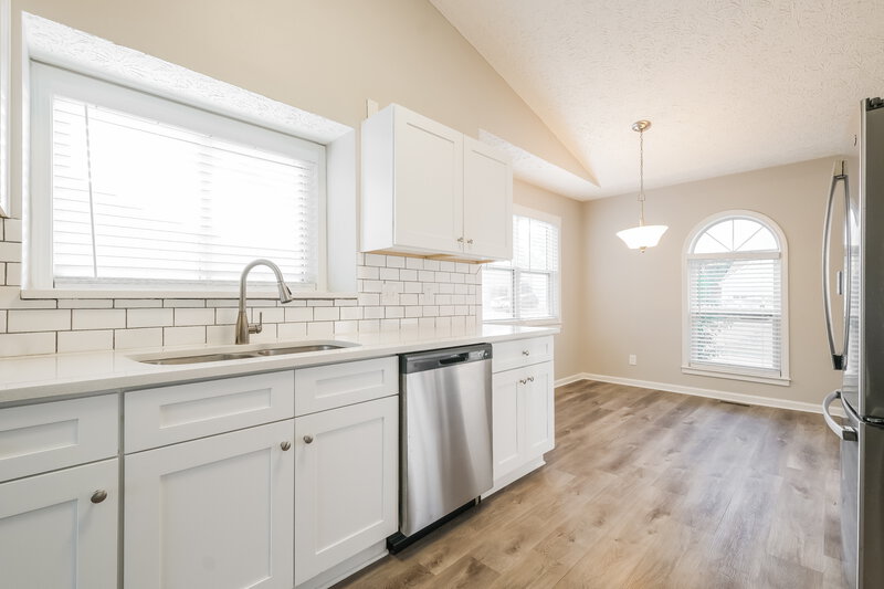 2,555/Mo, 2579 Marleigh Farm Rd NW Kennesaw, GA 30152 Kitchen View 2