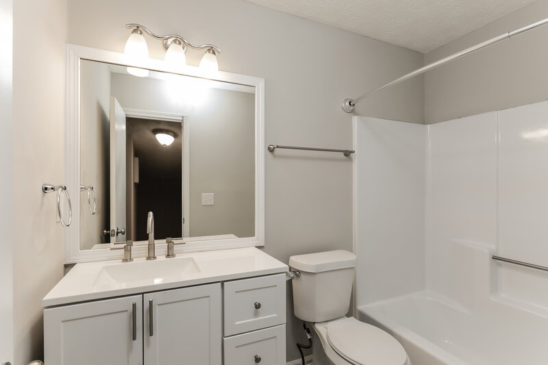 1,720/Mo, 5487 Forest Pines Dr Lithonia, GA 30058 Bathroom View