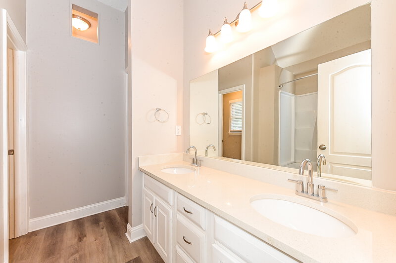 2,440/Mo, 236 Acadian Way Stockbridge, GA 30281 Main Bathroom View