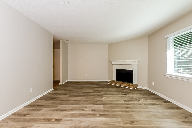 1,700/Mo, 1106 Walnut Creek Ln Jonesboro, GA 30238 Living Room View