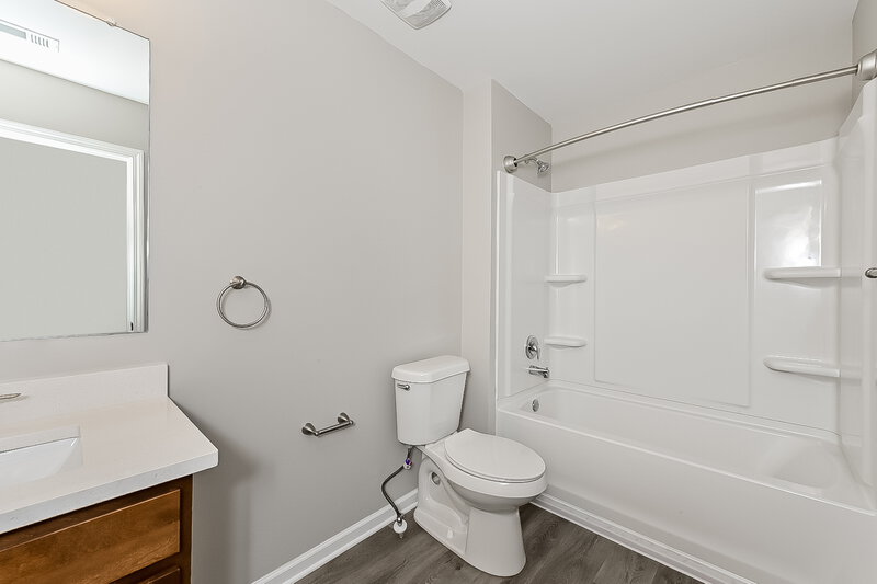 2,140/Mo, 2901 South Hills Riverdale, GA 30296 Bathroom View