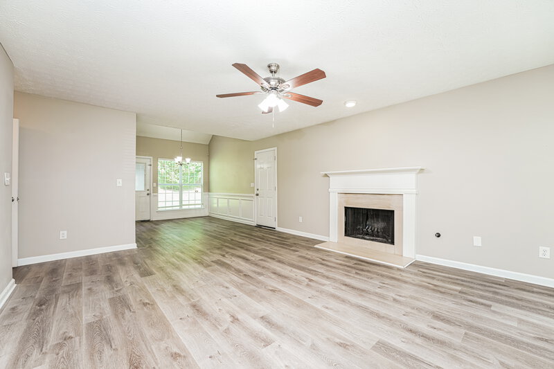 2,095/Mo, 9295 Tara Dr Sw Covington, GA 30014 Living Room View