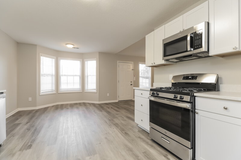 1,870/Mo, 315 Kelly's Walk Locust Grove, GA 30248 Kitchen View