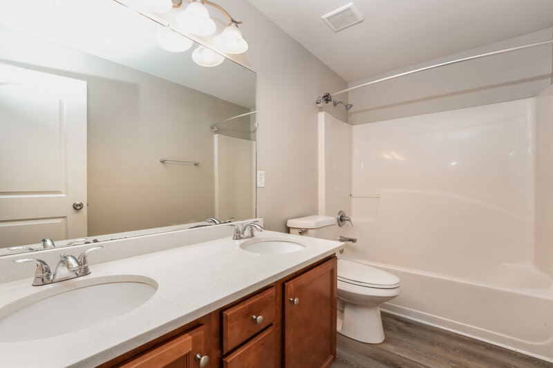 2,575/Mo, 2054 Jessica Way Conyers, GA 30012 Bathroom View