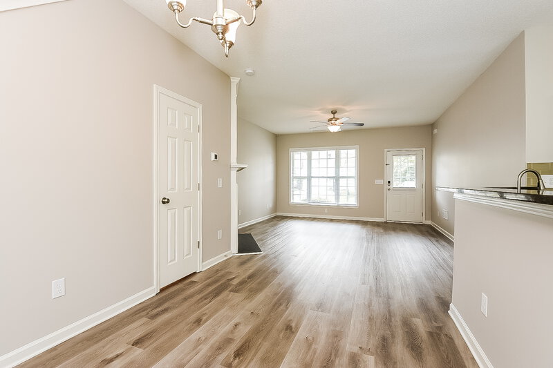 2,095/Mo, 1092 Dunedin Trail Woodstock, GA 30188 Dining Room View 2