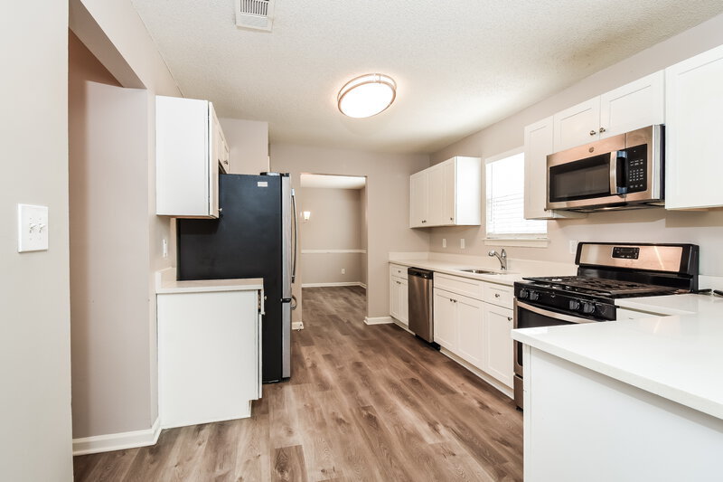 2,480/Mo, 3063 Lonetree Point Douglasville, GA 30135 Kitchen View 2