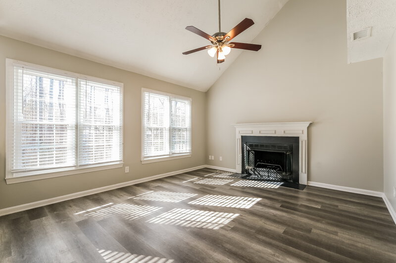 2,200/Mo, 1070 Hunters Creek Court Lawrenceville, GA 30043 Living Room View