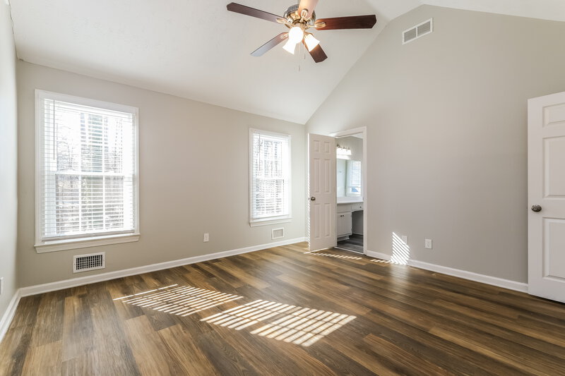 2,200/Mo, 1070 Hunters Creek Court Lawrenceville, GA 30043 Main Bedroom View 2