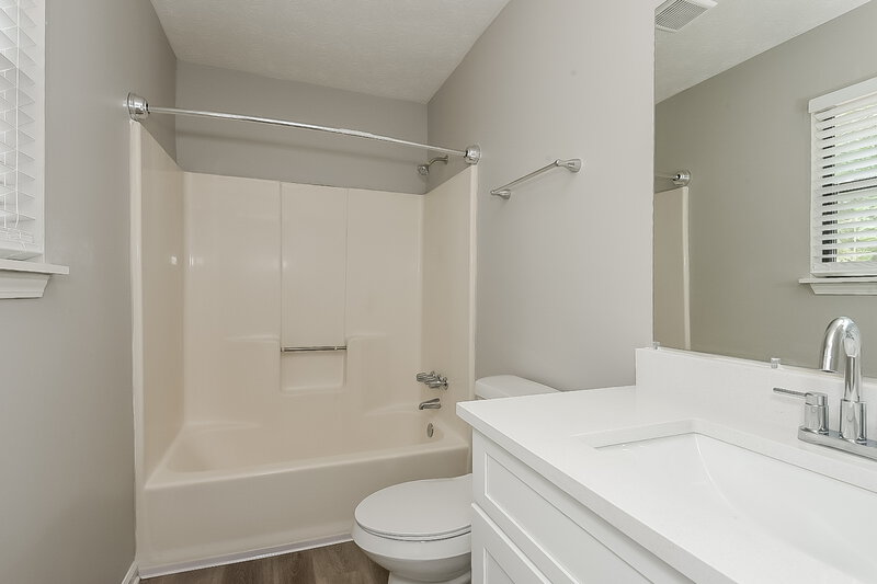 1,855/Mo, 4160 Woodcrest Dr Powder Springs, GA 30127 Main Bathroom View