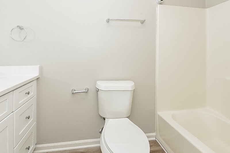 1,855/Mo, 4160 Woodcrest Dr Powder Springs, GA 30127 Bathroom View