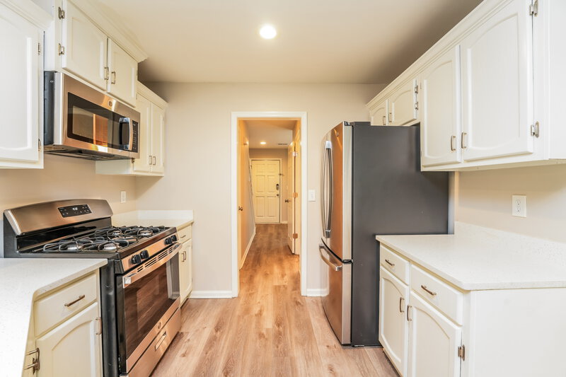 3,050/Mo, 3280 Pond Ridge Trl Snellville, GA 30078 Kitchen View