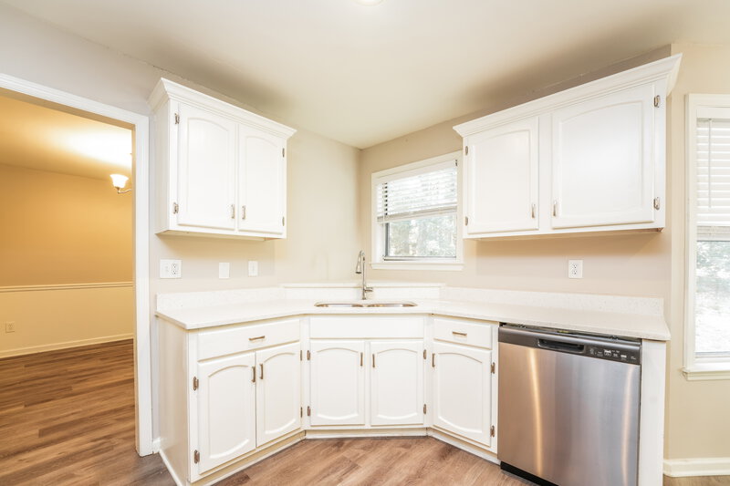 3,050/Mo, 3280 Pond Ridge Trl Snellville, GA 30078 Kitchen View 2
