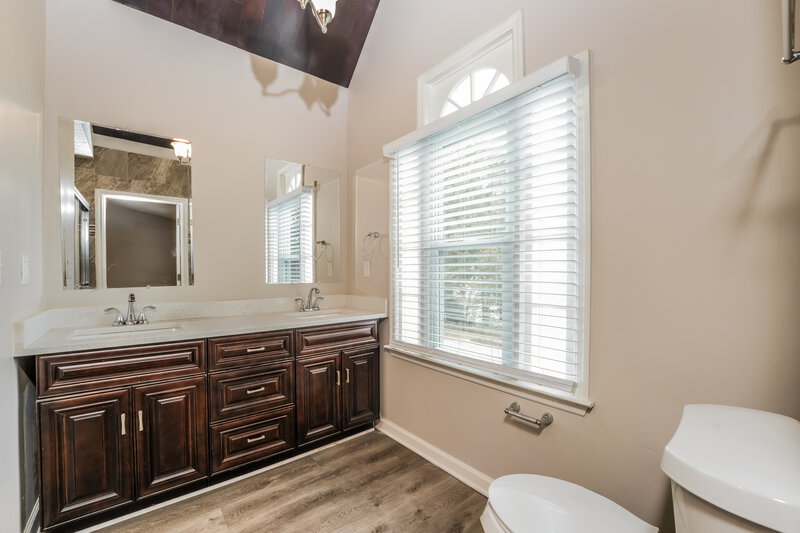 3,050/Mo, 3280 Pond Ridge Trl Snellville, GA 30078 Main Bathroom View