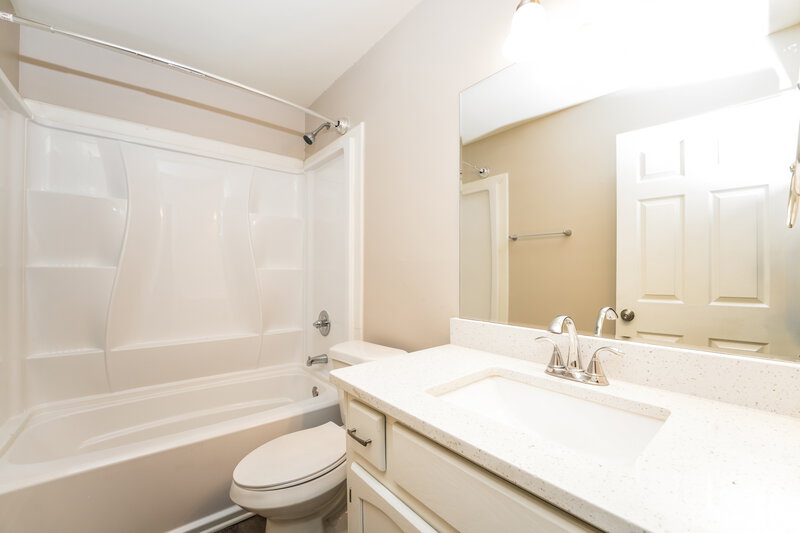 3,050/Mo, 3280 Pond Ridge Trl Snellville, GA 30078 Bathroom View