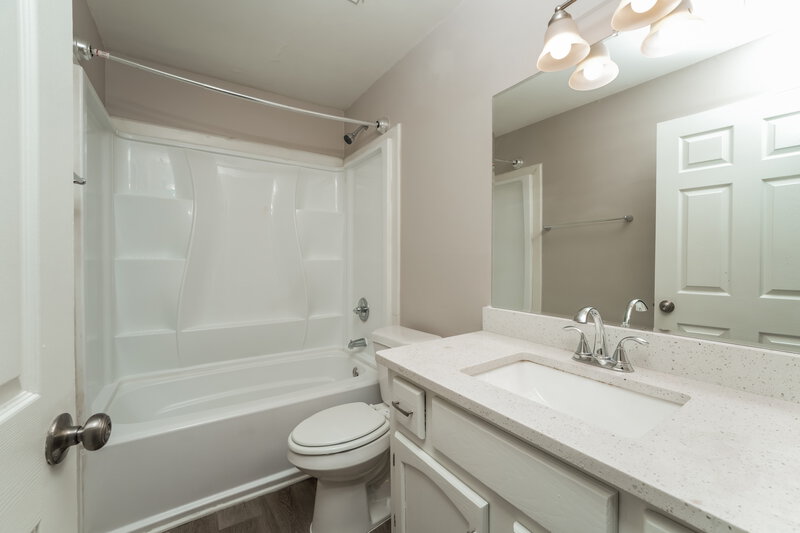 1,920/Mo, 3280 Pond Ridge Trl Snellville, GA 30078 Bathroom View
