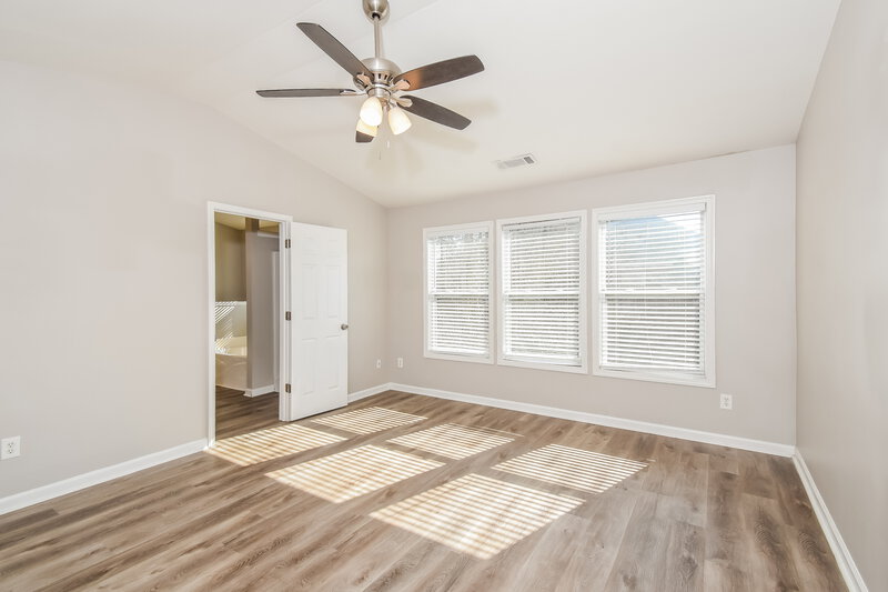 2,285/Mo, 3985 Abernathy Farm Way Acworth, GA 30101 Main Bedroom View 2