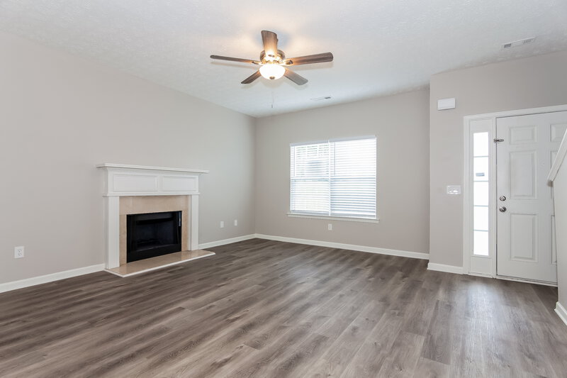 1,945/Mo, 4114 Robin Circle College Park, GA 30349 Living Room View