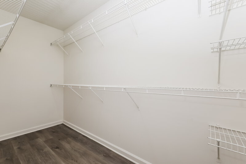 2,400/Mo, 5 Arbor Cove Dr Stockbridge, GA 30281 Walk In Closet View