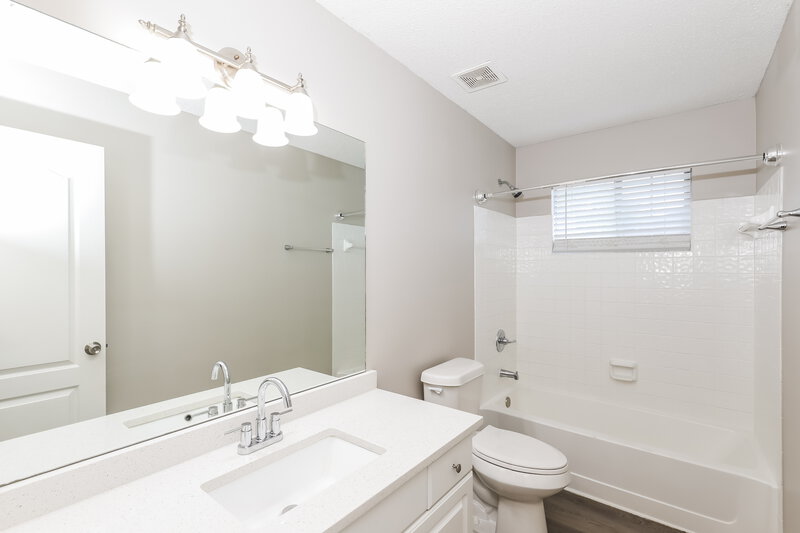 2,400/Mo, 5 Arbor Cove Dr Stockbridge, GA 30281 Bathroom View