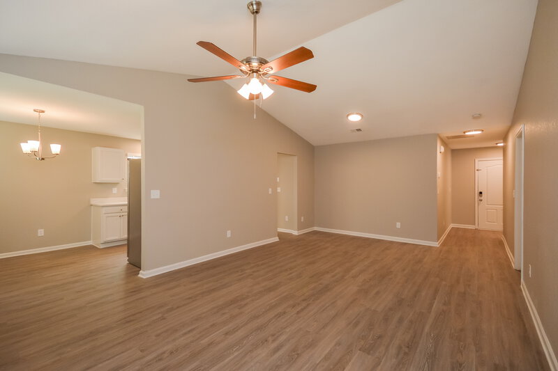 1,795/Mo, 150 Creek Way Covington, GA 30016 Living Room View