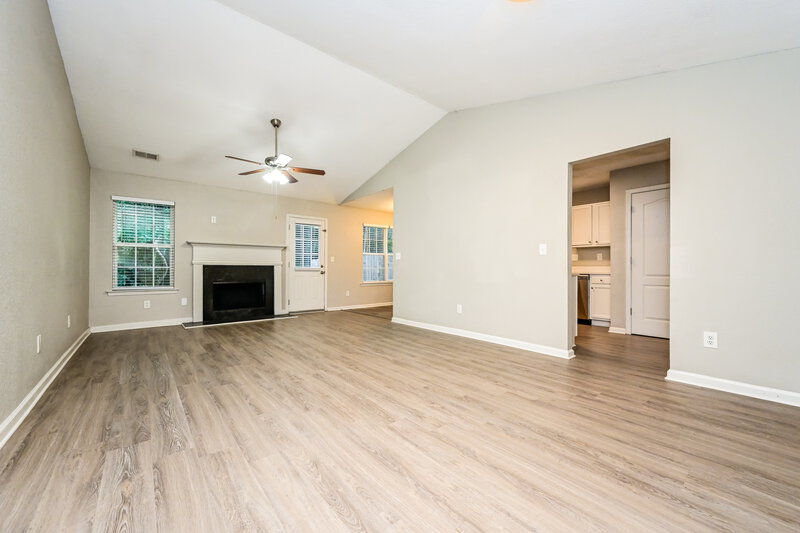 1,750/Mo, 150 Creek Way Covington, GA 30016 Living Room View