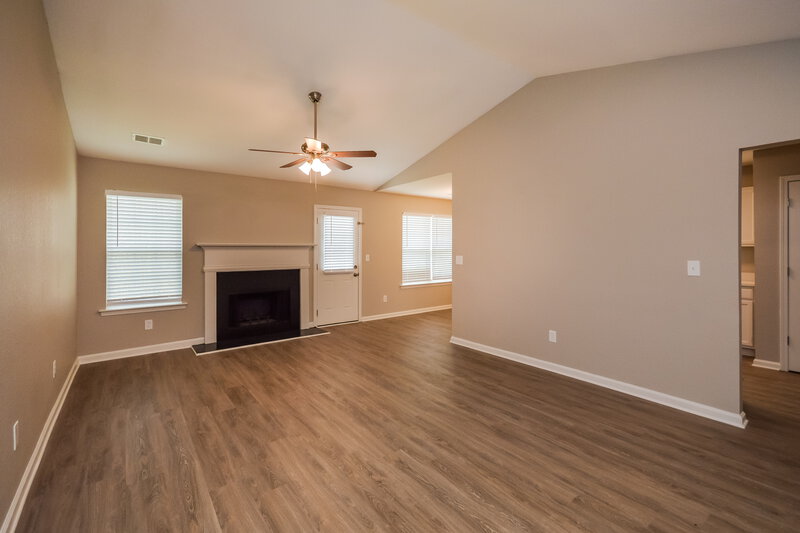 1,795/Mo, 150 Creek Way Covington, GA 30016 Living Room View 2