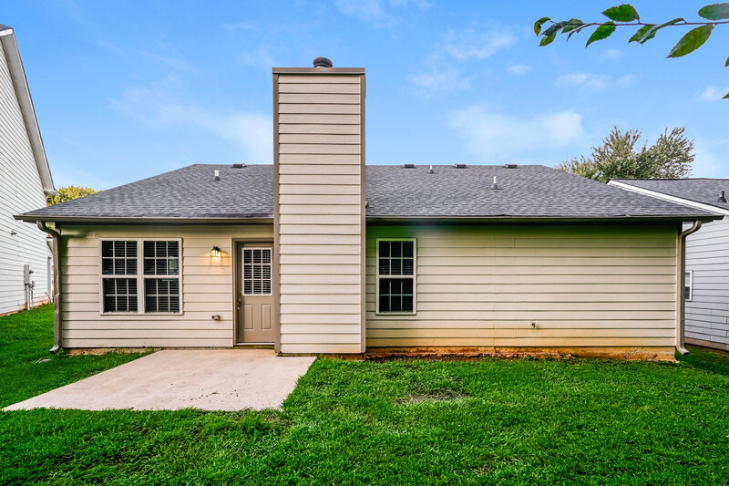 1,750/Mo, 150 Creek Way Covington, GA 30016 Rear View